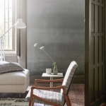 Designers Guild Shoshi PDG1163/04 Bold graphite grey transitioning to lighter greys, providing a mode...